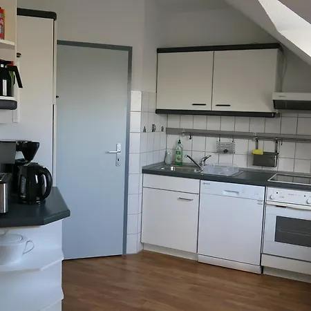 Dachwohnung Mit Terrasse Апартаменты Кассель