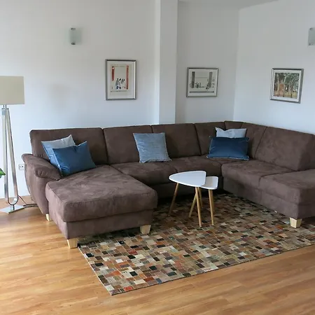 Dachwohnung Mit Terrasse Апартаменты *